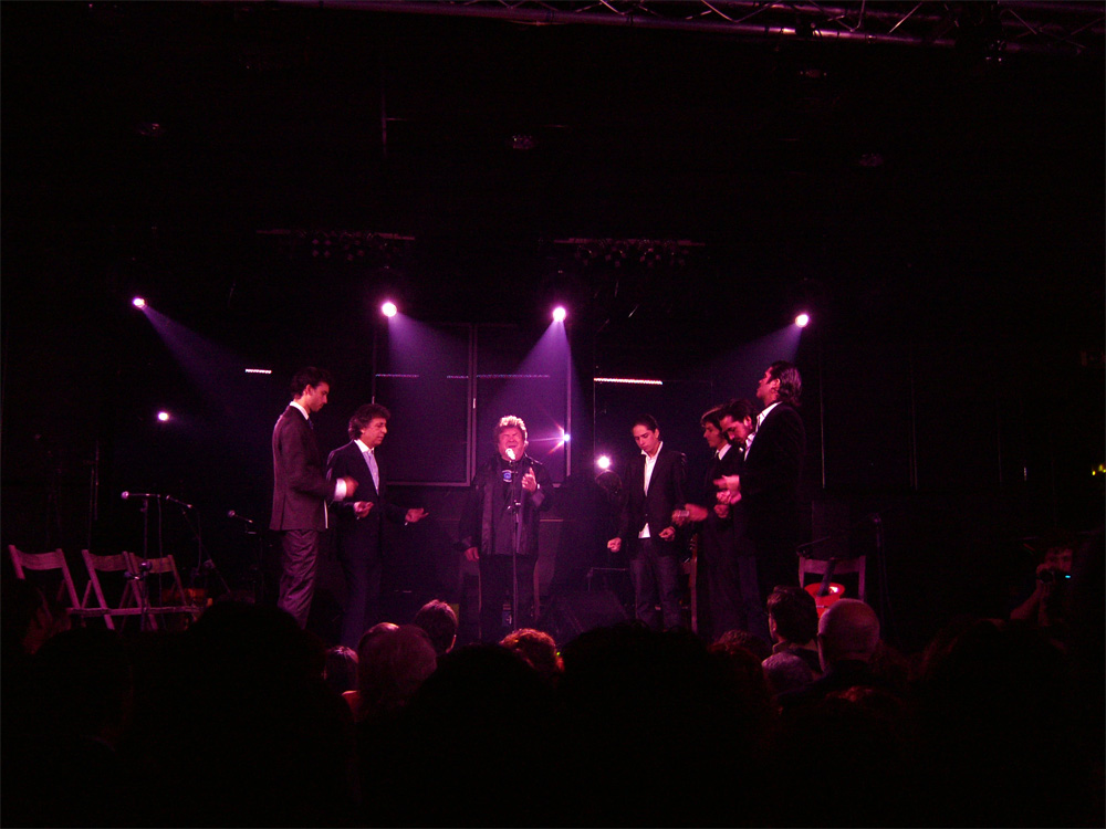 Morente, en último concierto que ofreció en Valencia, en diciembre 2009./ (Paco Valiente)